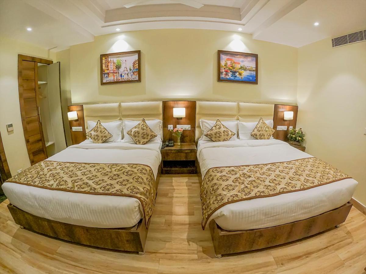 Hotel Hira Inn-10Mins From Railway Station & Bus Station Allāhābād Junction Exterior foto